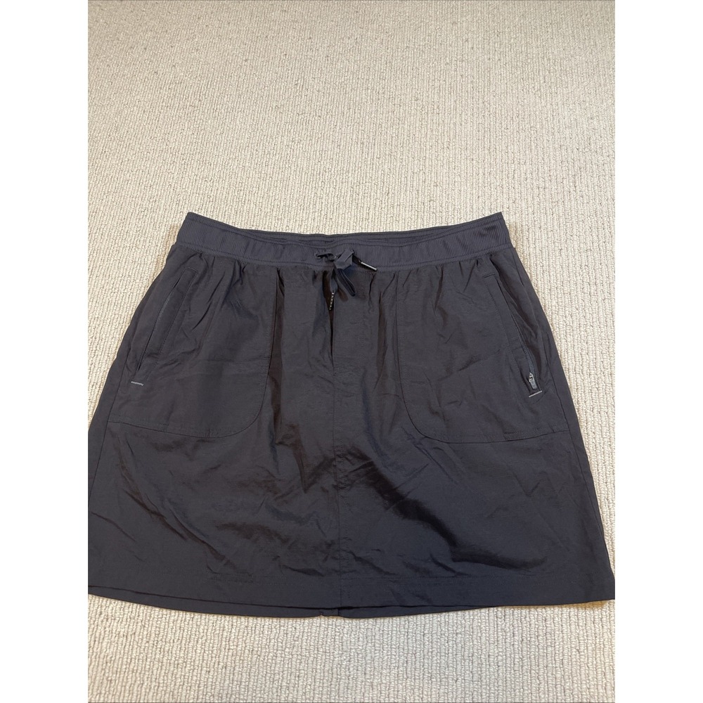 L.L. Bean Women's Large Vista Camp Skort Black